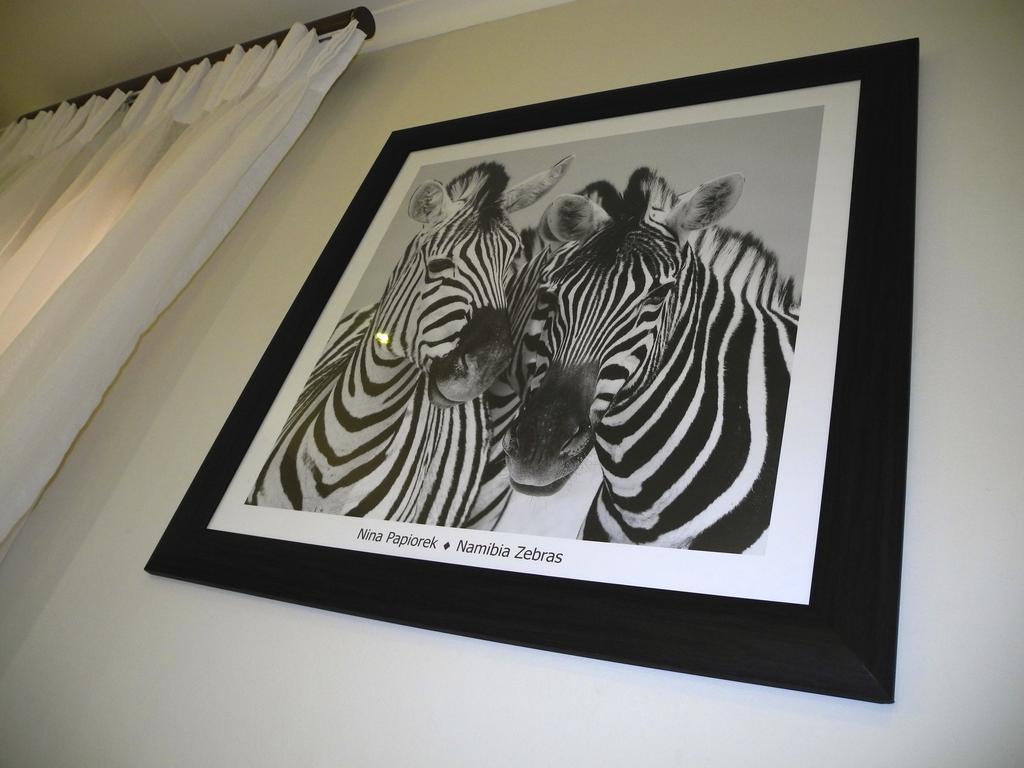 Rosebank Lodge Guesthouse By Claires Johannesburg Eksteriør billede